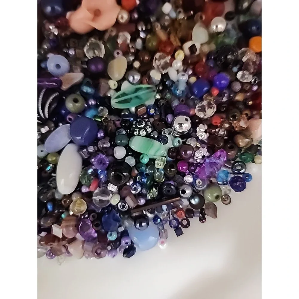 The Unbranded Brand happy beads